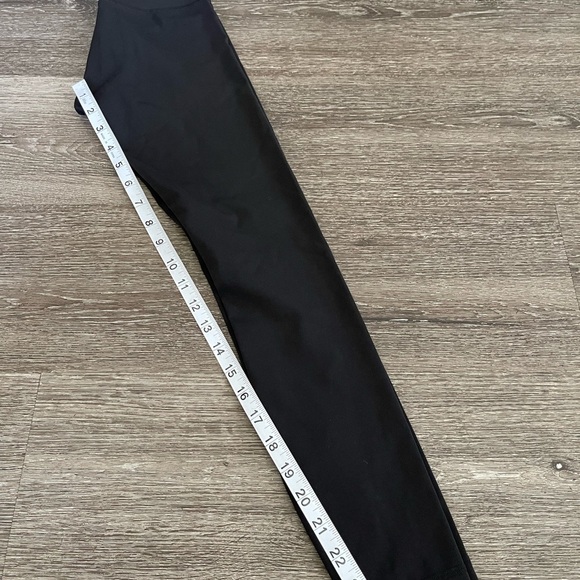 Lululeon Black High-Waisted Leggings - Picture 5 of 5